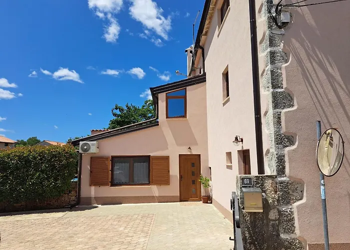 Holiday home Haus Mirelia Fuer Zwei Personen Mit Garten By Interhome