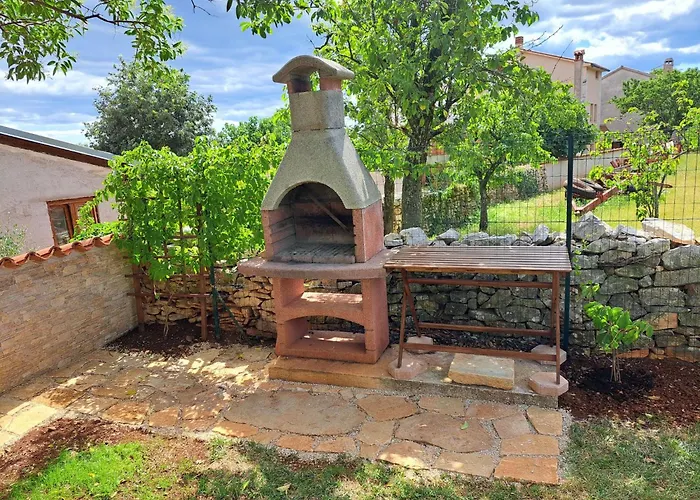 Haus Mirelia Fuer Zwei Personen Mit Garten By Interhome *