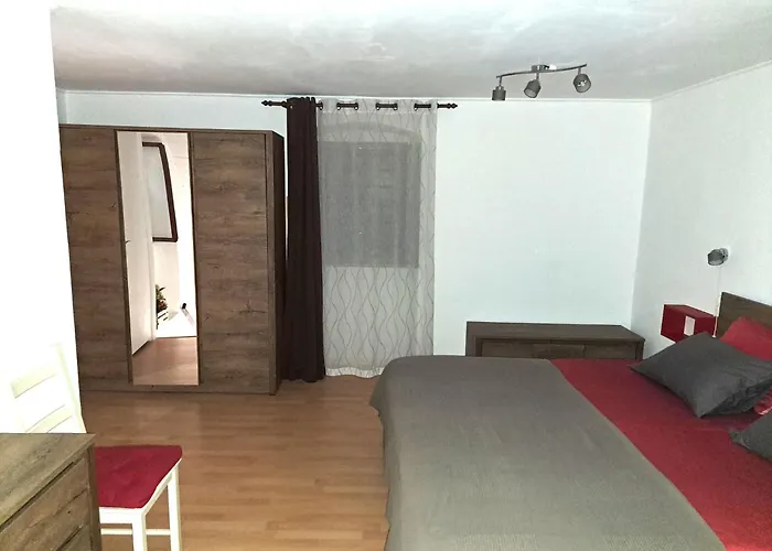 Haus Mirelia Fuer Zwei Personen Mit Garten By Interhome Holiday home Kastelir